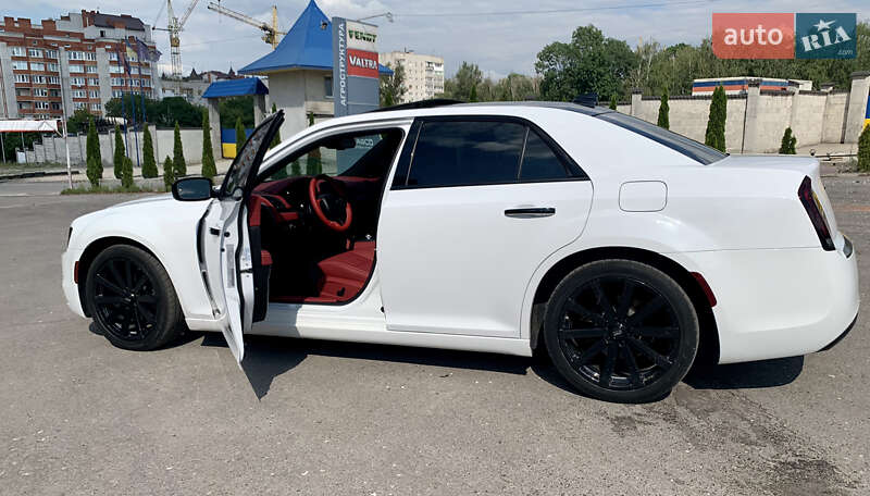 Седан Chrysler 300 S 2018 в Тернополе фото 52 Седан Chrysler 300 S 2018 в Тернополе