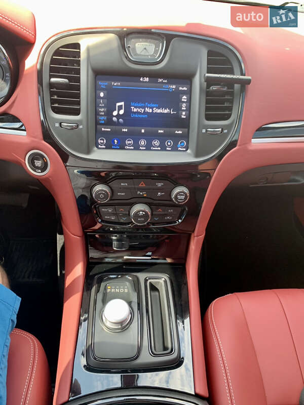 Седан Chrysler 300 S 2018 в Тернополе фото 74 Седан Chrysler 300 S 2018 в Тернополе