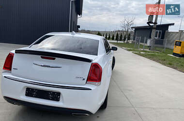 Седан Chrysler 300 S 2016 в 