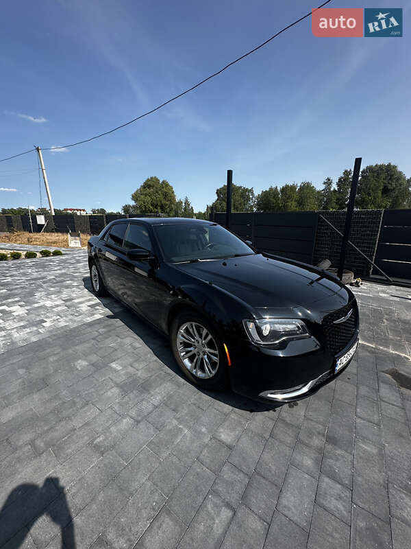 Седан Chrysler 300 S 2015 в Ковеле