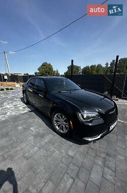 Седан Chrysler 300 S 2015 в 