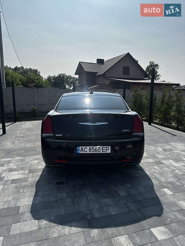Седан Chrysler 300 S 2015 в Ковеле