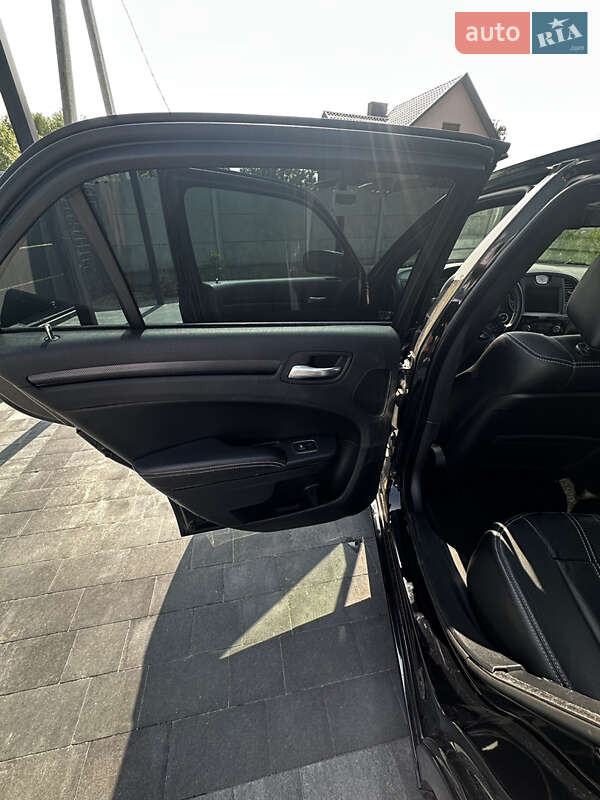 Седан Chrysler 300 S 2015 в Ковеле