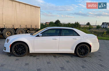 Седан Chrysler 300 S 2015 в 