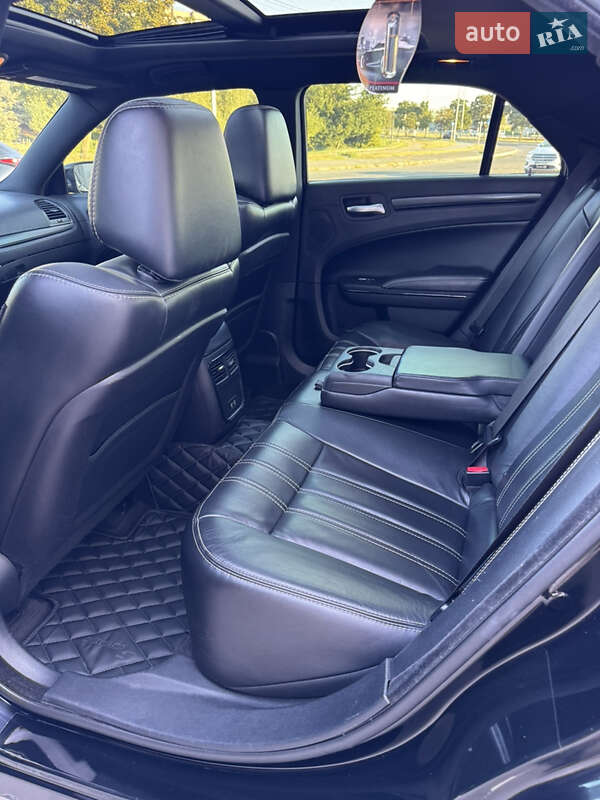 Седан Chrysler 300 S 2015 в Киеве