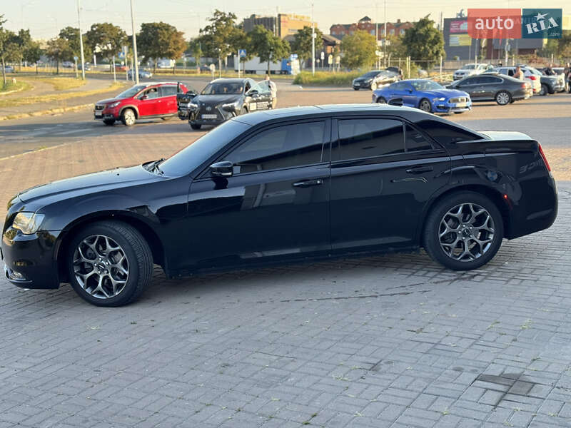 Седан Chrysler 300 S 2015 в Киеве