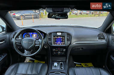 Седан Chrysler 300 S 2015 в 