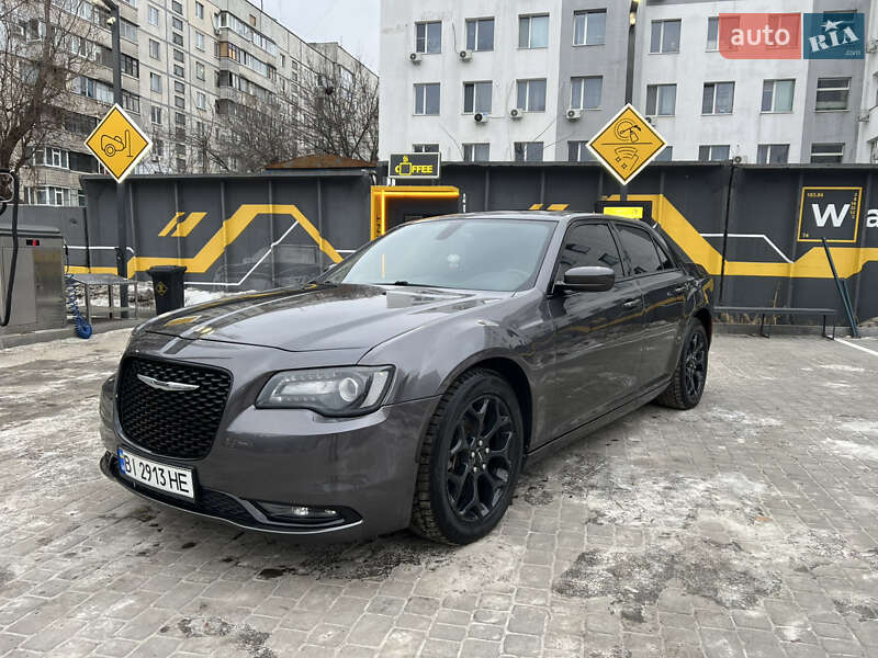Седан Chrysler 300 S 2015 в Харькове