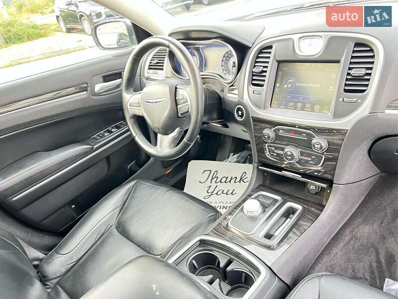 Седан Chrysler 300 2016 в Києві