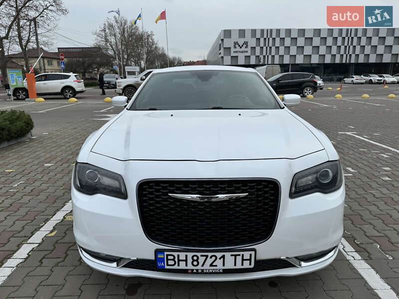 Седан Chrysler 300 2018 в Одессе