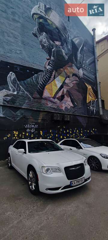 Седан Chrysler 300 2016 в Києві