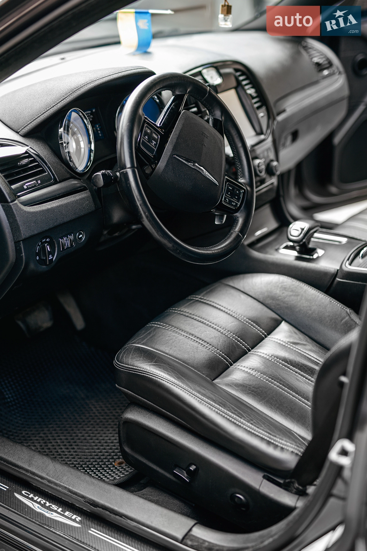 2014 Chrysler 300 - мініатюра 19
