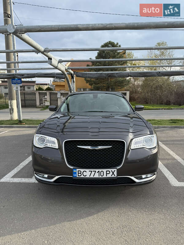 Седан Chrysler 300 2016 в Одессе