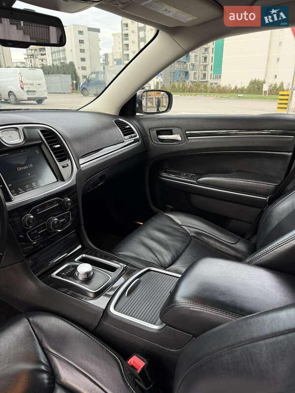 Седан Chrysler 300 2016 в Одессе