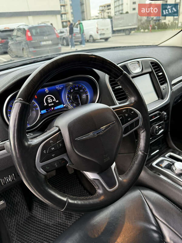 Седан Chrysler 300 2016 в Одессе