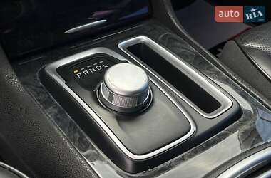 Седан Chrysler 300 2018 в 