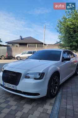 Седан Chrysler 300 2018 в 