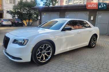 Седан Chrysler 300 2018 в 