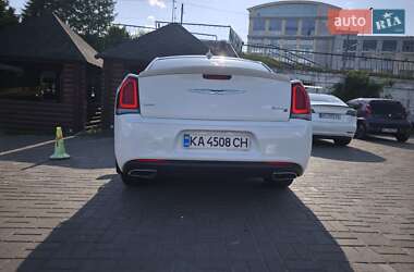 Седан Chrysler 300 2016 в 
