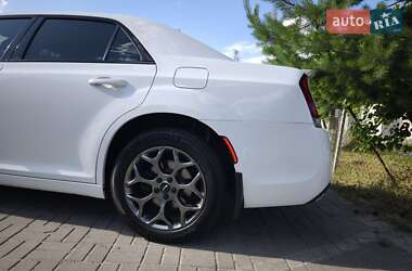 Седан Chrysler 300 2016 в 