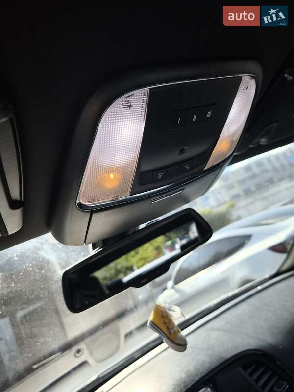 Седан Chrysler 300 2016 в Львове фото 19 Седан Chrysler 300 2016 в Львове