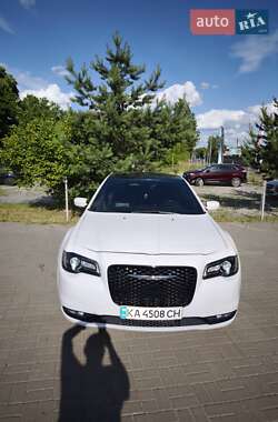 Седан Chrysler 300 2016 в 