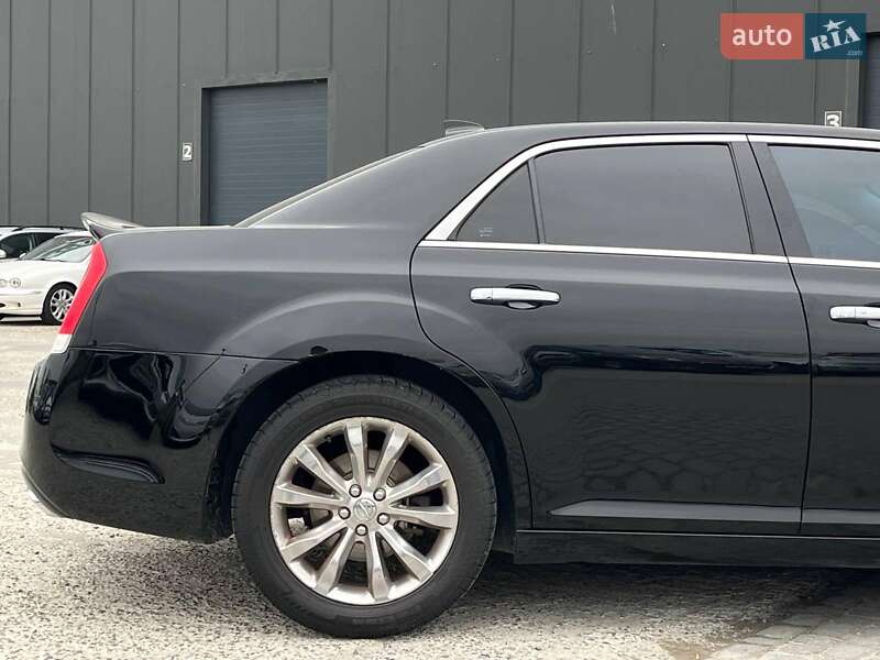 Седан Chrysler 300 2018 в Києві