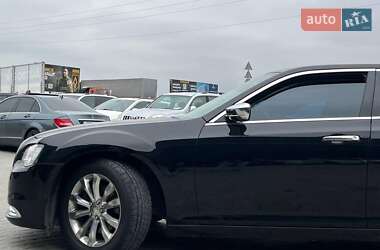Седан Chrysler 300 2018 в 