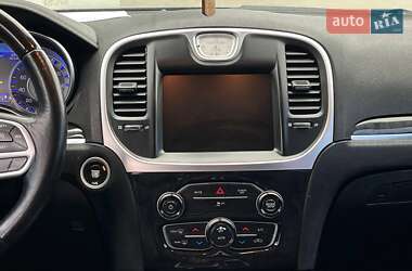 Седан Chrysler 300 2018 в 