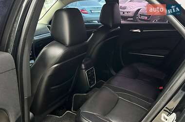 Седан Chrysler 300 2018 в 