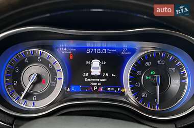 Седан Chrysler 300 2018 в 