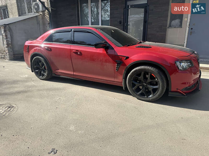 Седан Chrysler 300 2016 в Хмельницком