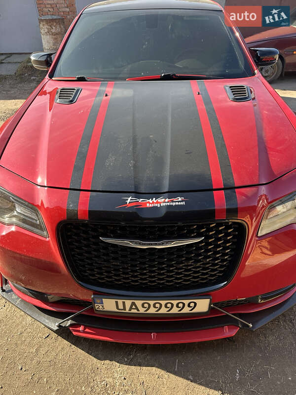 Седан Chrysler 300 2016 в Хмельницком
