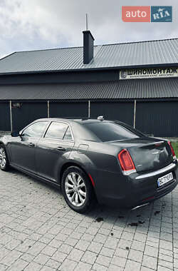 Седан Chrysler 300 2016 в 