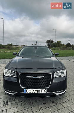 Седан Chrysler 300 2016 в 