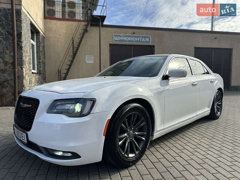 Седан Chrysler 300 2017 в Владимире фото 5 Седан Chrysler 300 2017 в Владимире