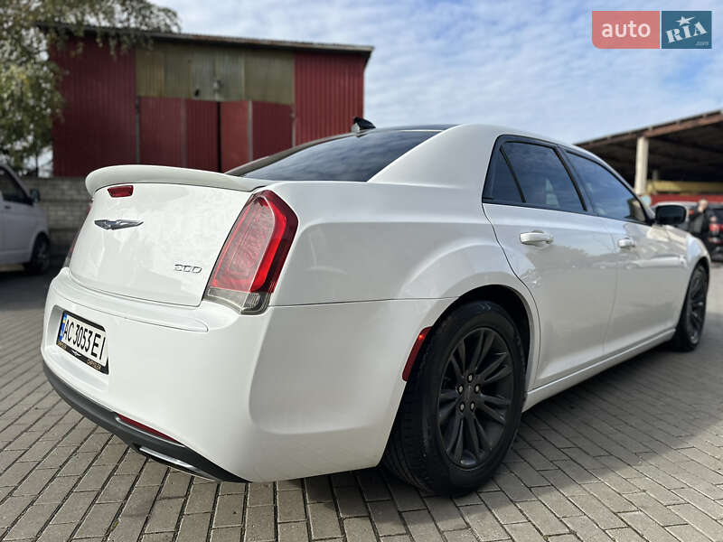 Седан Chrysler 300 2017 в Владимире фото 15 Седан Chrysler 300 2017 в Владимире