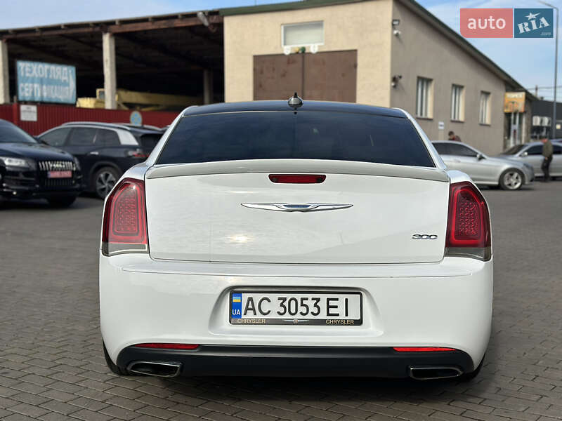 Седан Chrysler 300 2017 в Владимире фото 19 Седан Chrysler 300 2017 в Владимире