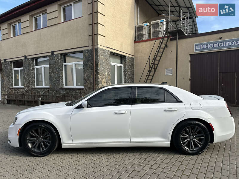 Седан Chrysler 300 2017 в Владимире фото 26 Седан Chrysler 300 2017 в Владимире