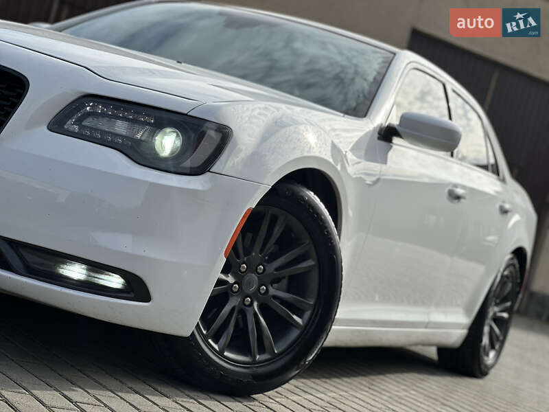 Седан Chrysler 300 2017 в Владимире фото 32 Седан Chrysler 300 2017 в Владимире