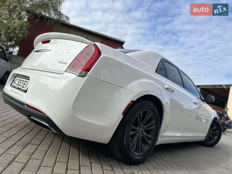 Седан Chrysler 300 2017 в Владимире фото 35 Седан Chrysler 300 2017 в Владимире