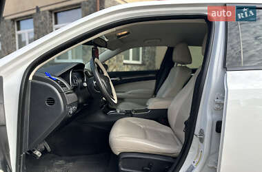Седан Chrysler 300 2017 в  фото 43 Седан Chrysler 300 2017 в