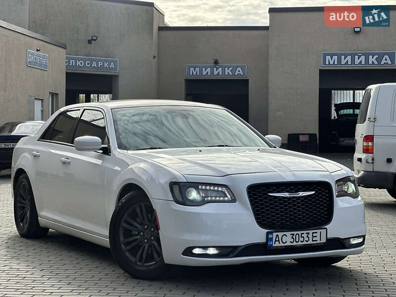 Седан Chrysler 300 2017 в Владимире фото 41 Седан Chrysler 300 2017 в Владимире