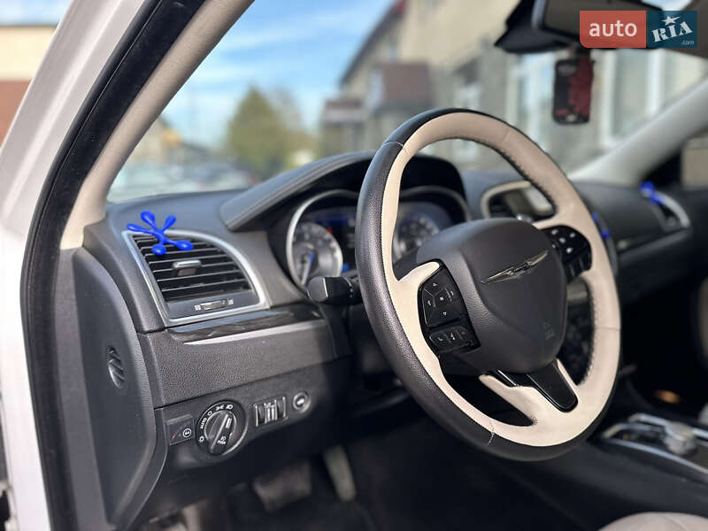 Седан Chrysler 300 2017 в Владимире фото 46 Седан Chrysler 300 2017 в Владимире