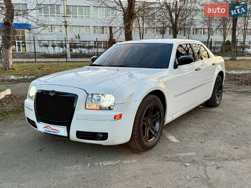Седан Chrysler 300 2008 в Киеве