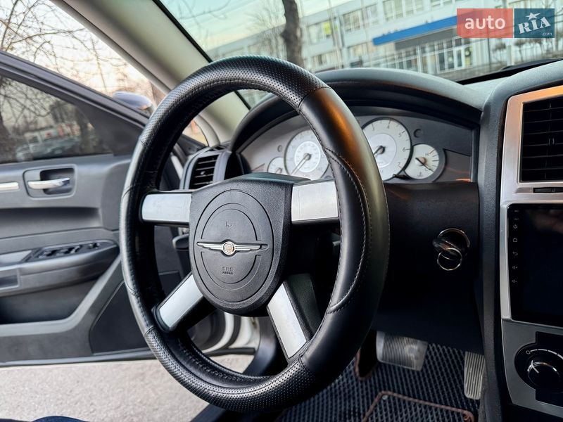 Седан Chrysler 300 2008 в Киеве