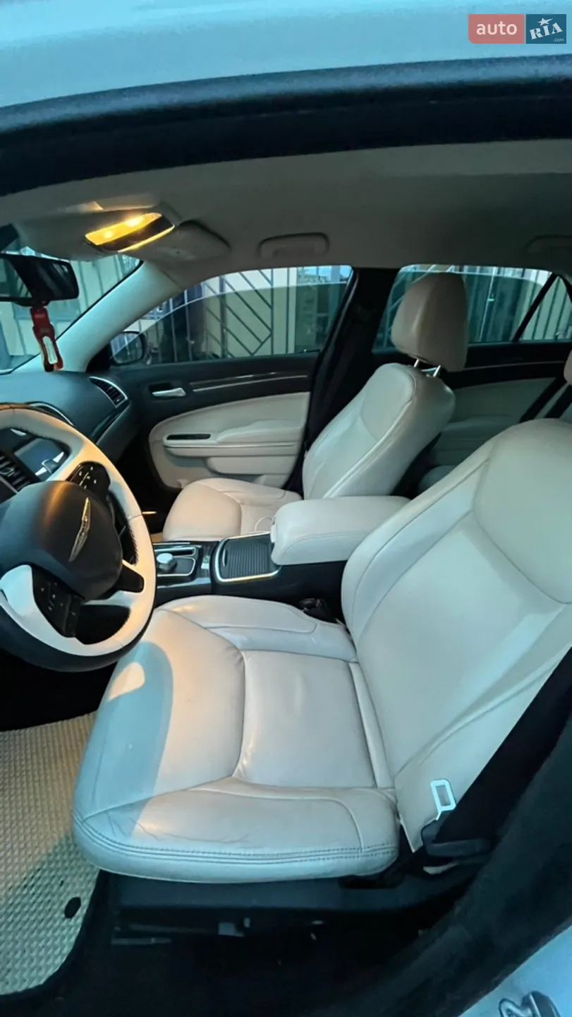 2017 Chrysler 300 - мініатюра 7