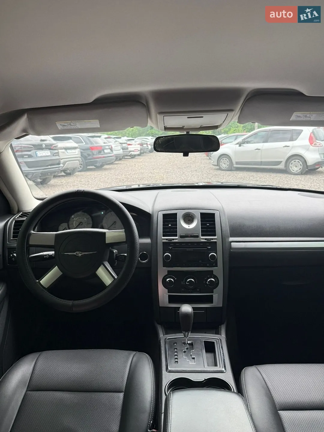 2010 Chrysler 300 - мініатюра 10
