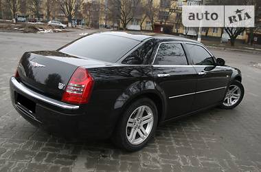 Седан Chrysler 300C 2006 в 