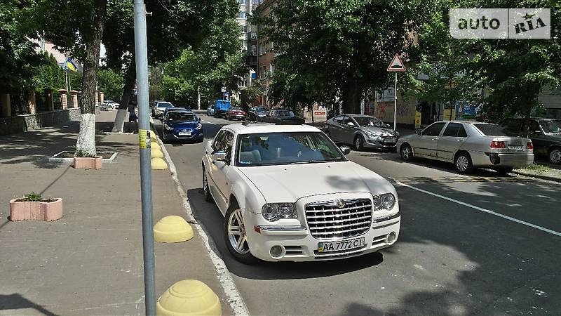 Седан Chrysler 300C 2007 в Києві